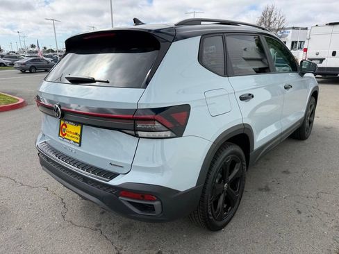 New 2026 Volkswagen Taos SE AWD/4WD image 6