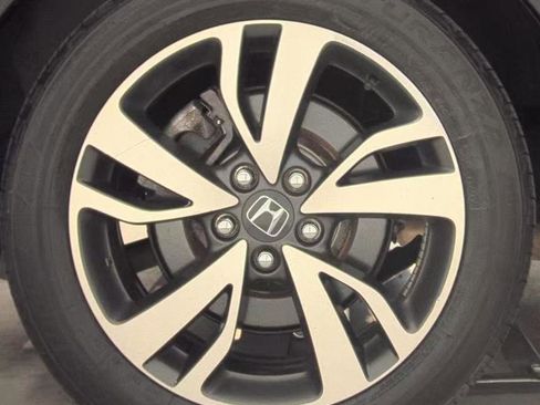 Used 2023 Honda Odyssey Touring image 10