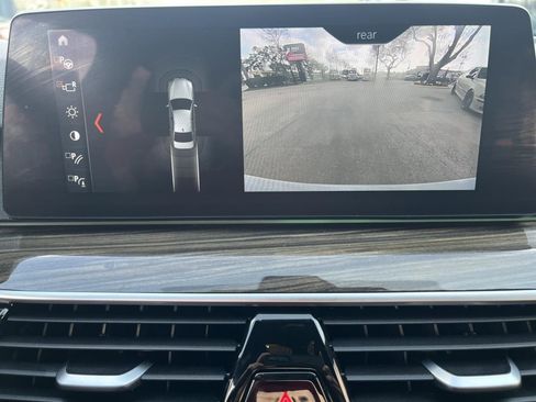 Used 2017 BMW 530i image 18