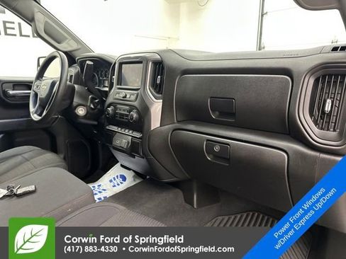 Used 2020 Chevrolet Silverado 1500 Custom w/ Custom Value Package image 10