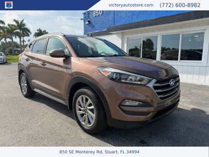Used 2017 Hyundai Tucson SE w/ SE Popular Package 02