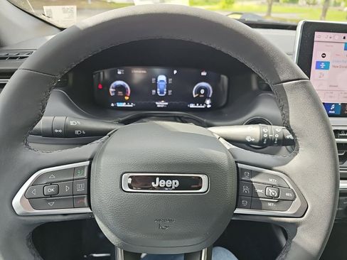 Used 2024 Jeep Compass Limited AWD/4WD image 23
