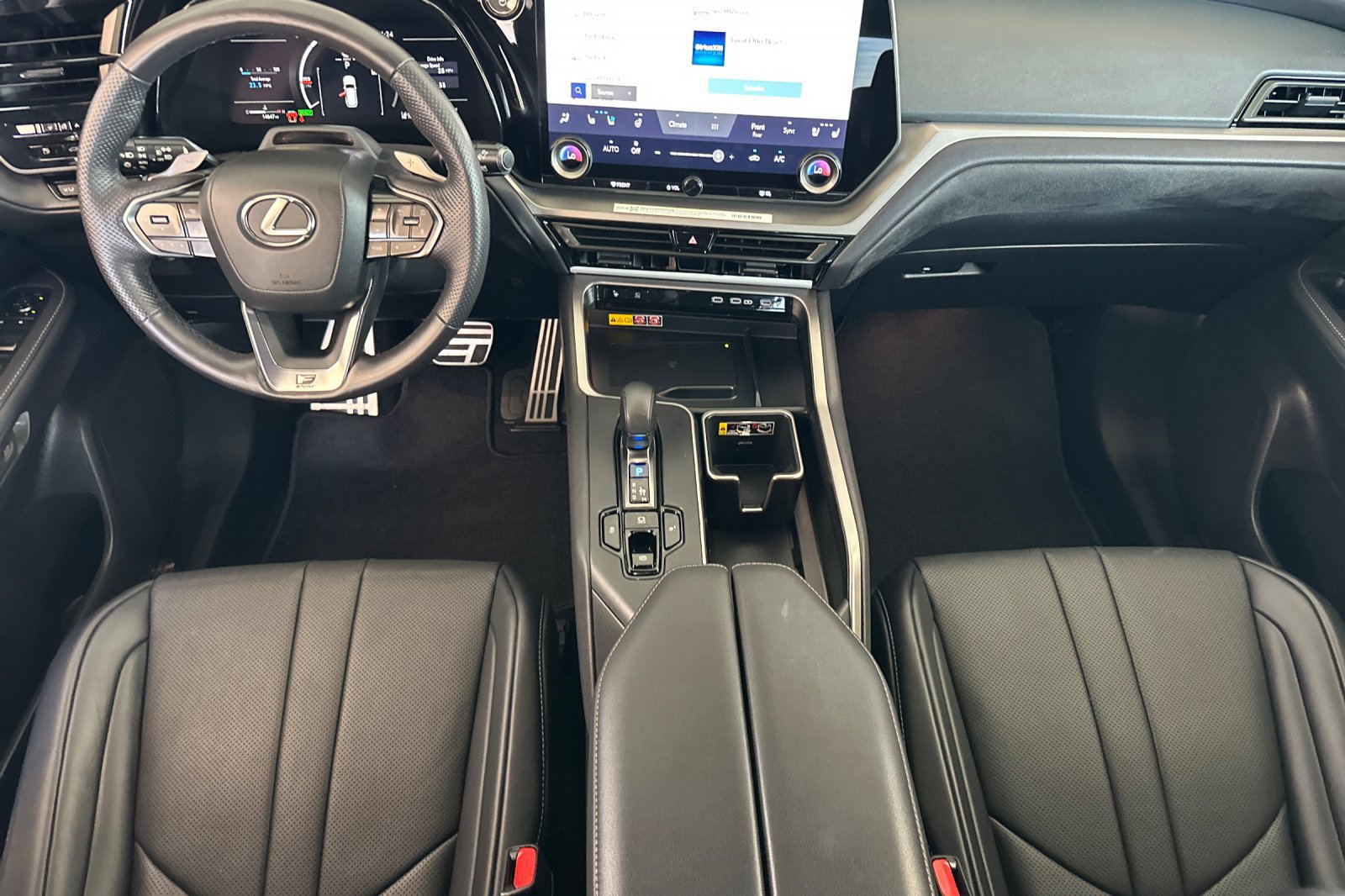 Certified 2025 Lexus TX 500h AWD image 10