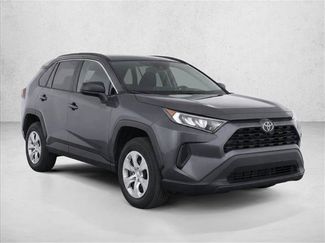 Used 2020 Toyota RAV4 LE FWD video 3