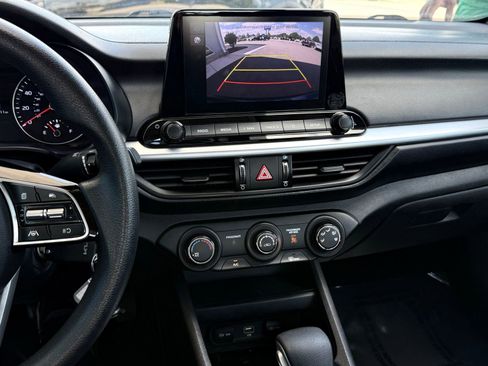 Used 2022 Kia Forte LXS FWD image 36