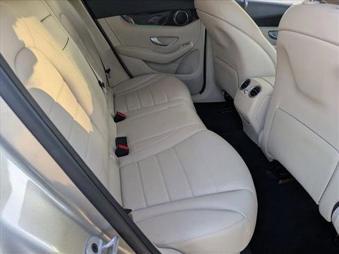 Used 2022 Mercedes-Benz GLC 300 image 19