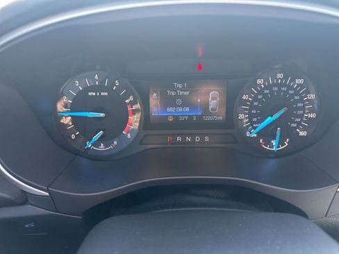 Used 2016 Ford Fusion SE w/ Equipment Group 201A image 2