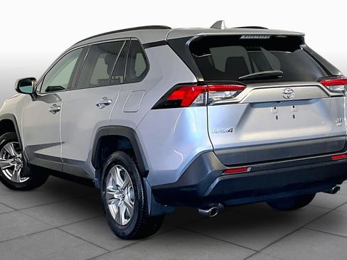 Used 2022 Toyota RAV4 XLE w/ Convenience Package AWD/4WD image 12