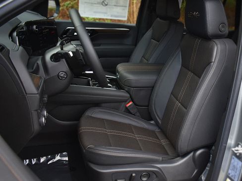 New 2026 Chevrolet Tahoe High Country w/ Sun And Tow Package AWD/4WD image 9