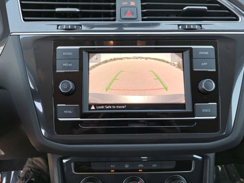 Certified 2021 Volkswagen Tiguan S FWD image 22