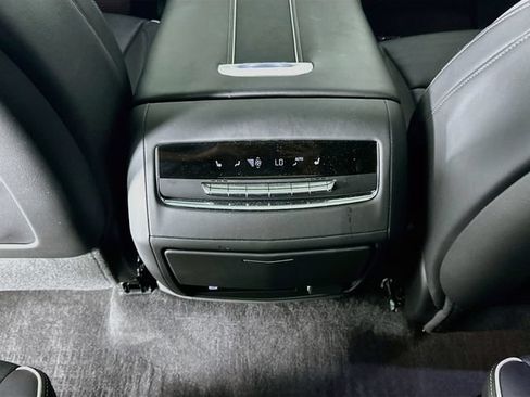 Used 2024 Cadillac Escalade Premium Luxury AWD/4WD image 26