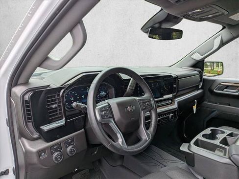 Used 2023 Chevrolet Silverado 1500 RST w/ Redline Edition AWD/4WD image 9