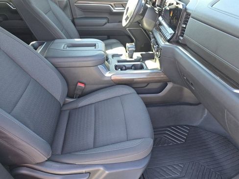 Used 2022 Chevrolet Silverado 1500 LT Trail Boss image 30