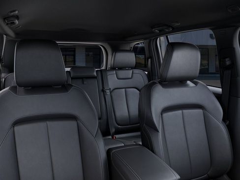 New 2025 Jeep Grand Cherokee Limited w/ Black Appearance Package image 26