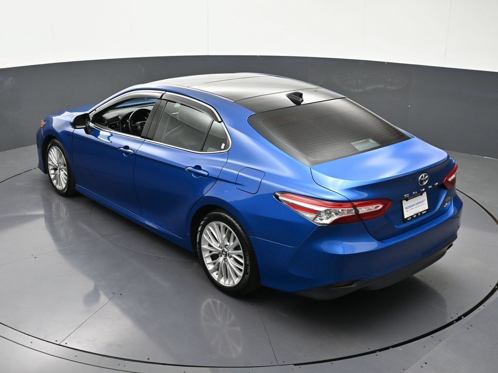 Used 2019 Toyota Camry XLE FWD image 18