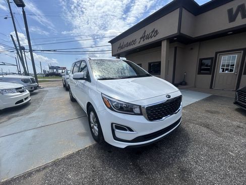Used 2021 Kia Sedona LX FWD image 4
