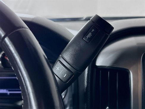 Used 2018 Chevrolet Silverado 1500 LT image 23