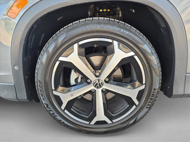 Used 2026 Volkswagen Tiguan SE FWD image 23
