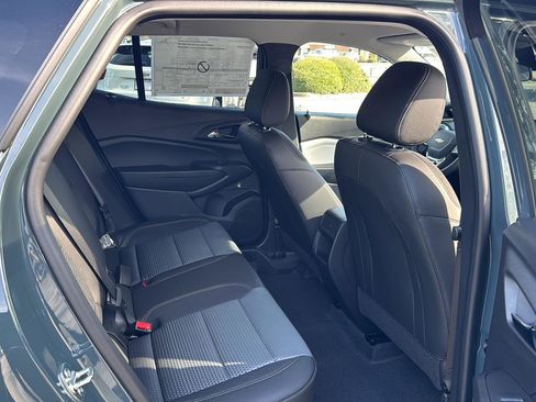 New 2026 Chevrolet Trax LT w/ Driver Confidence Package image 11