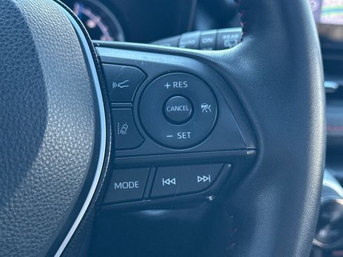 Used 2022 Toyota RAV4 XSE w/ Premium Package image 32