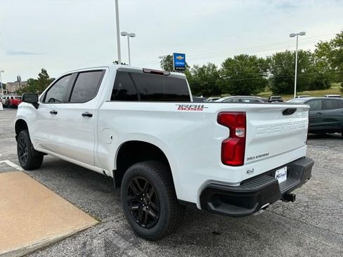 Used 2024 Chevrolet Silverado 1500 LT Trail Boss w/ Protection Package AWD/4WD image 9