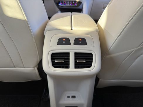 Certified 2023 Buick Envision Avenir image 24