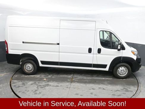 Used 2024 RAM ProMaster 2500 w/ Convenience Group image 29