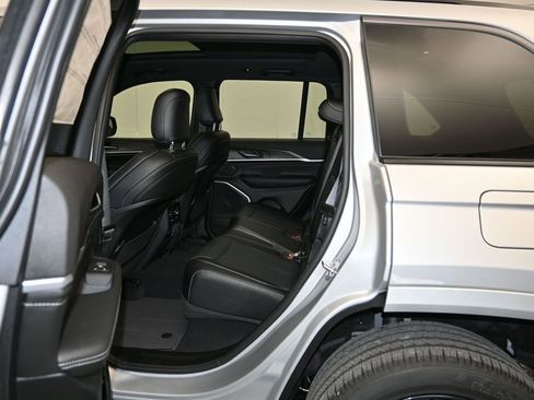 New 2026 Jeep Grand Cherokee Limited AWD/4WD image 22