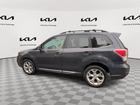 Used 2017 Subaru Forester 2.5i Touring AWD/4WD image 6