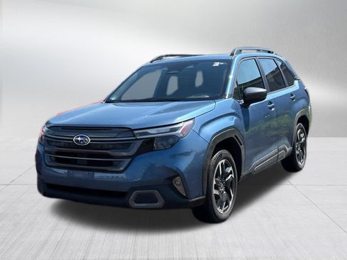 Used 2025 Subaru Forester Limited AWD/4WD image 4