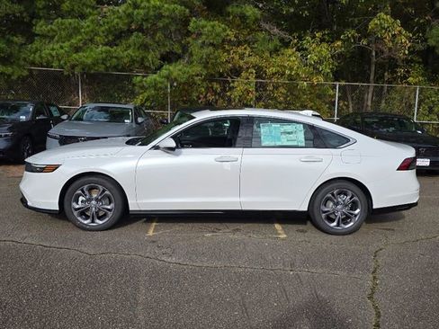 New 2025 Honda Accord EX-L image 3