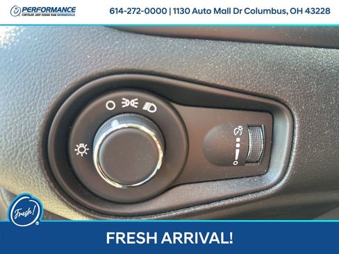 Used 2023 Jeep Renegade Latitude image 14