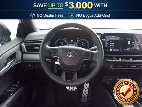 Used 2025 Toyota Camry XSE FWD image 18