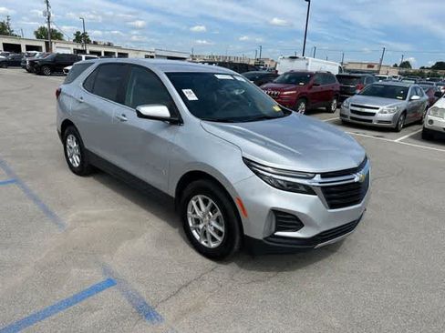 Used 2022 Chevrolet Equinox LT w/ LPO, Floor Liner Package AWD/4WD image 26