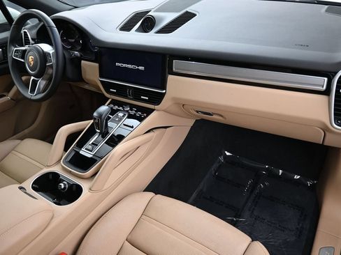 Certified 2023 Porsche Cayenne Platinum Edition AWD/4WD image 31