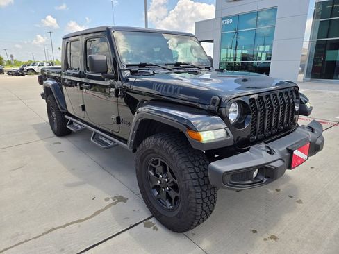 Used 2022 Jeep Gladiator Sport AWD/4WD image 1