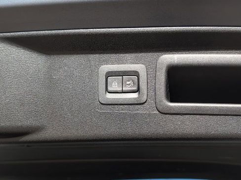 Used 2024 MAZDA CX-50 AWD 2.5 S w/ Premium Plus Pkg image 11