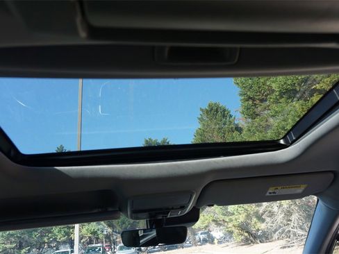 Used 2020 Honda Pilot Touring image 14