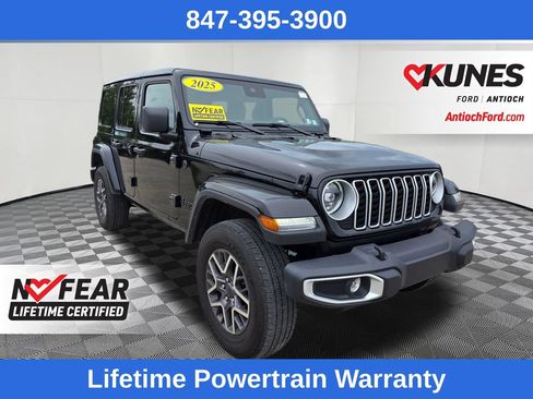 Used 2025 Jeep Wrangler Unlimited Sahara AWD/4WD image 1