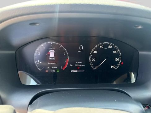 Used 2024 Honda HR-V LX image 8