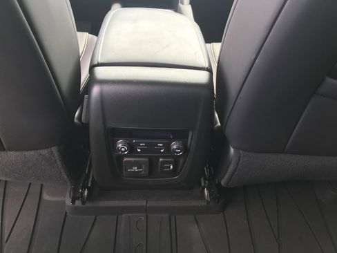 Used 2024 Buick Enclave Avenir w/ Avenir Technology Package AWD/4WD image 15