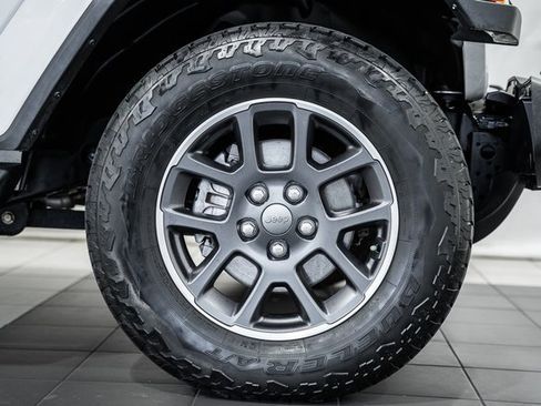 Used 2021 Jeep Gladiator Overland w/ Popular Equipment Package image 16