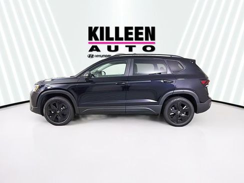New 2026 Volkswagen Taos SE FWD image 4