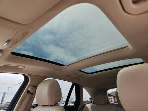 Used 2018 Mercedes-Benz GLC 300 4MATIC image 5