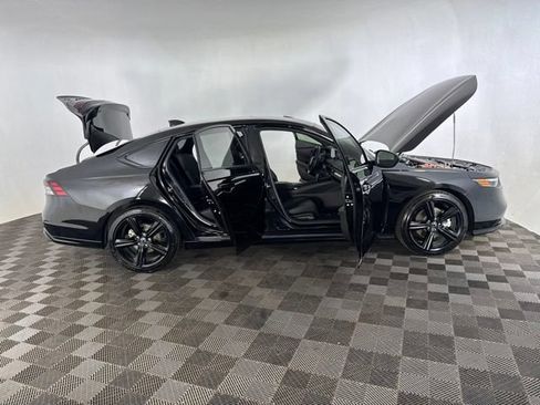 Used 2025 Honda Accord Sport image 17