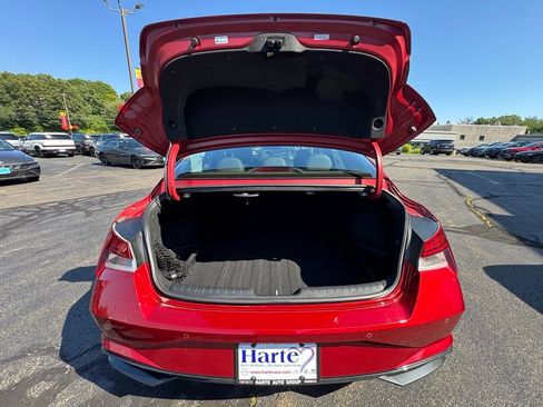 Used 2023 Hyundai Elantra Limited w/ Preferred Accessory Package FWD image 20