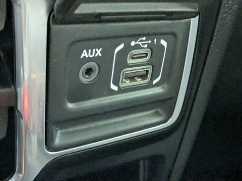 Used 2022 Jeep Gladiator Rubicon w/ LED Lighting Group AWD/4WD image 22