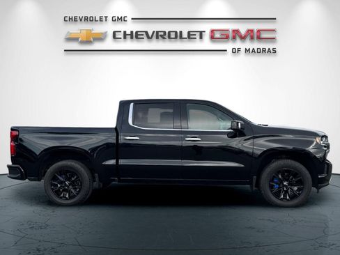 Used 2022 Chevrolet Silverado 1500 High Country w/ Z71 Off-Road Package image 2