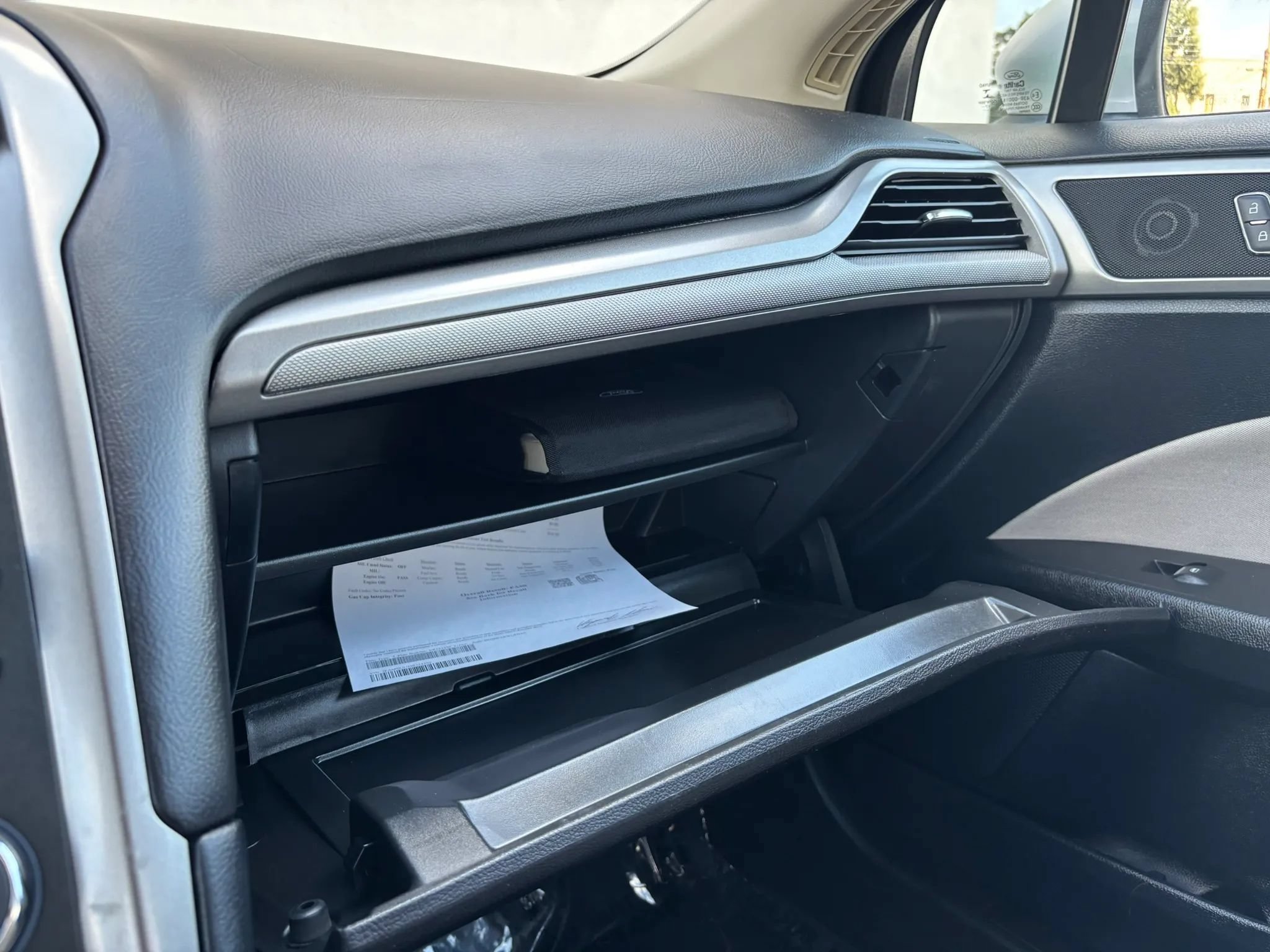 Used 2018 Ford Fusion S FWD image 41