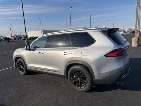 Used 2024 Toyota Grand Highlander AWD Hybrid image 18